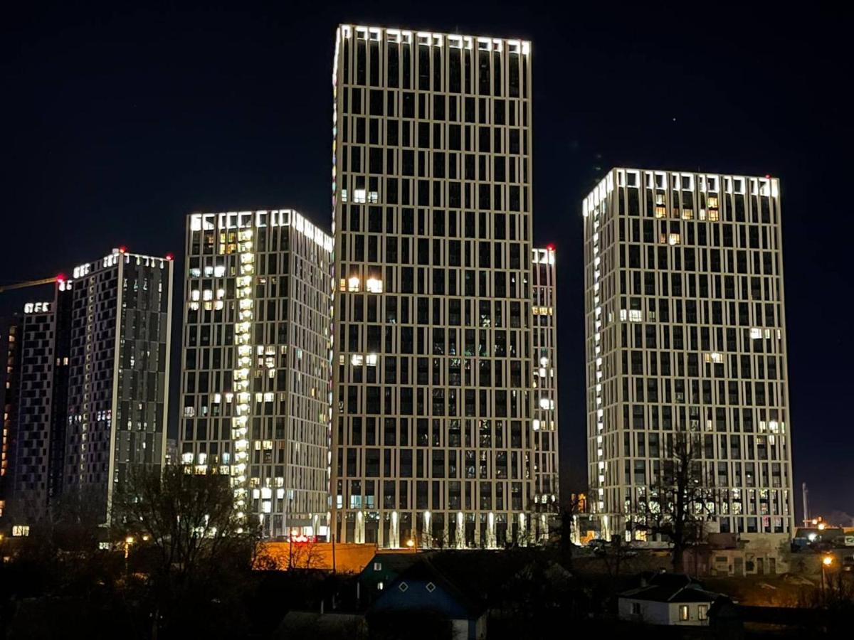 Slavutich Apartments Near Metro Station Kiev Buitenkant foto